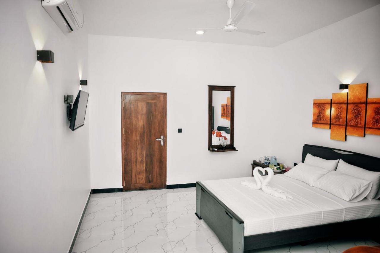 Hotel Aurum Boutique Negombo Esterno foto