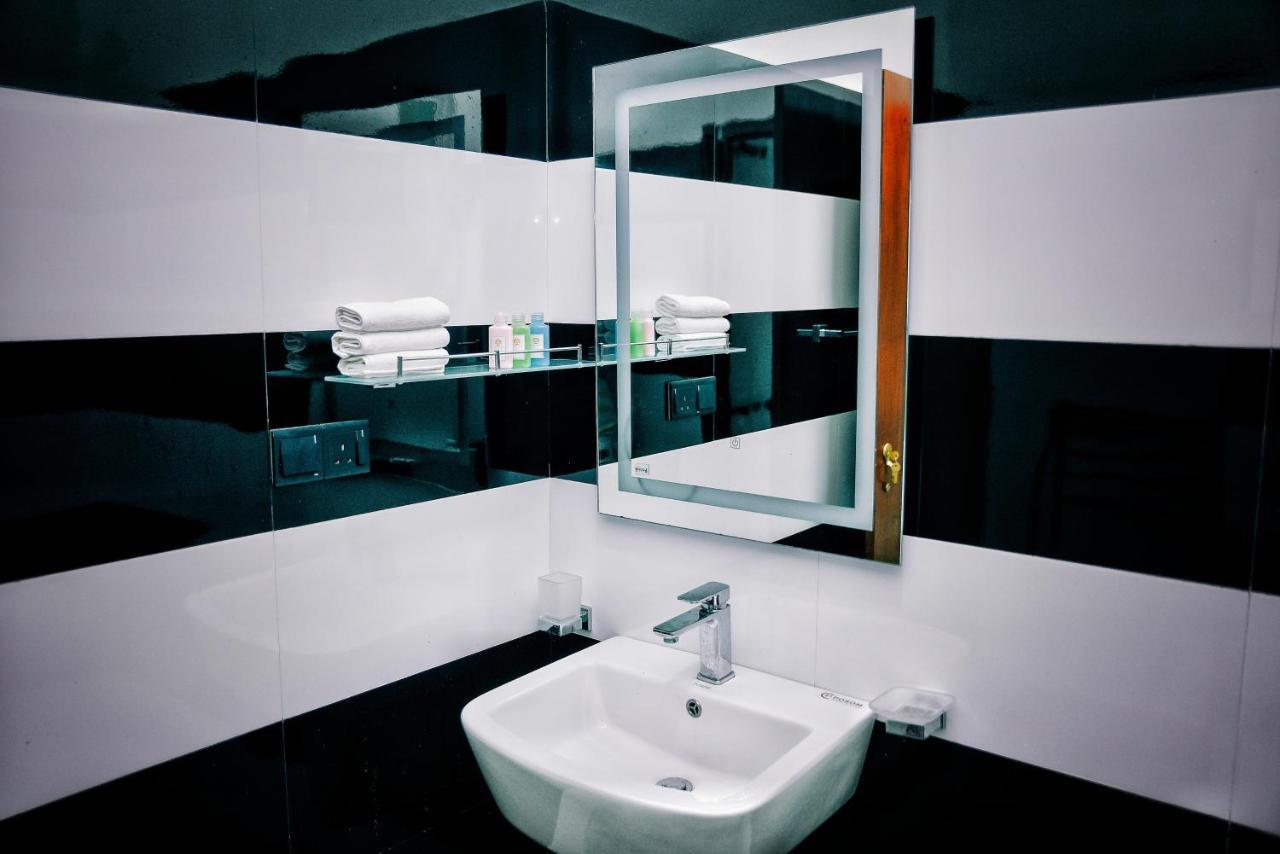 Hotel Aurum Boutique Negombo Esterno foto